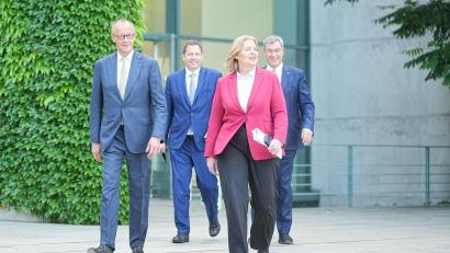Bild: Michael Kappeler/dpa
Im Koalitionsausschuss treffen sich die Spitzen von Union und SPD. (Archivbild)