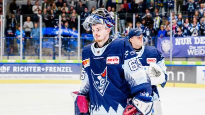 Bild: Elke Englmaier
Patrik Mühlberger, Torhüter Blue Devils Weiden, hat eine Förderlizenz für die Nürnberg Ice Tigers aus der DEL erhalten.