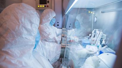Bild: Uncredited/The Irkutsk Anti-Plague Research Institute of Siberia and Far East/AP/dpa
Eine Mitarbeiterin des Instituts in Irkutsk ist gestorben.