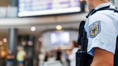 Bild: Daniel Karmann/dpa
In der Haupthalle des Nürnberger Hauptbahnhofs griff ein 43-Jähriger mehrere Reisende an. (Symbolbild)