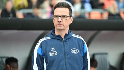 Bild: Carmen Jaspersen/dpa
Trainer Arambasic ist vom SSV Jeddeloh II freigestellt worden. (Archiv-Foto)