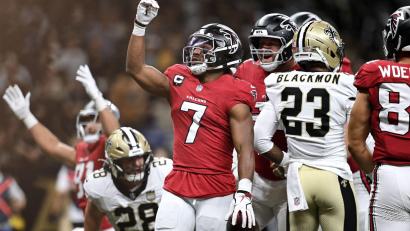 Bild: Ella Hall/AP/dpa
Bijan Robinson erzielte schon im ersten Viertel zwei Touchdowns für die Falcons.