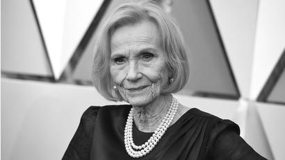 Bild: Jordan Strauss/Invision/AP/dpa
Die Oscar-Preisträgerin ist mit 102 Jahren gestorben. (Archivbild)
