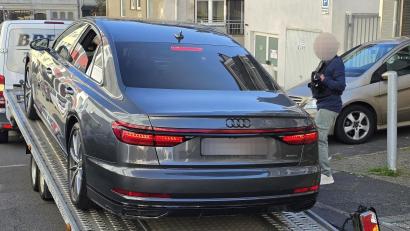 Bild: Blaulicht-Solingen/dpa
Mit Durchsuchungen ist die Polizei gegen mutmaßliche Goldschmuggler vorgegangen.