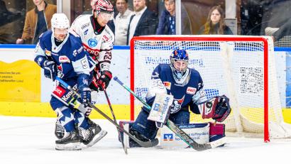 Bild: Elke Englmaier
Goalie Patrik Mühlberger von den Blue Devils Weiden ist künftig auch für die Nürnberg Ice Tigers spielberechtigt.