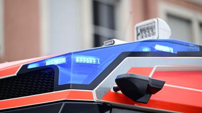 Bild: Bernd Weißbrod/dpa
Die Unfallstelle war zur Unfallaufnahme mehrere Stunden gesperrt. (Symbolbild)