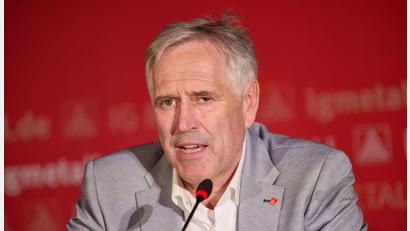 Bild: Georg Wendt/dpa
Der Verhandlungsführer und Landesvorsitzende der bayerischen IG Metall: Horst Ott. (Archivbild)