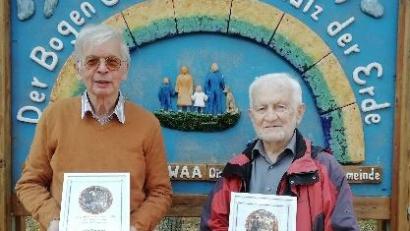 Bild: Johannes Grabler
Pfarrer Andreas Schlagenhaufer erhielt die Franziskus-Marterl-Medaille für Umweltschutz.