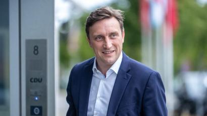 Bild: Michael Kappeler/dpa
Niedersachsens SPD-Chef Lechner fordert „klaren Plan“ von Merz. (Archivbild)
