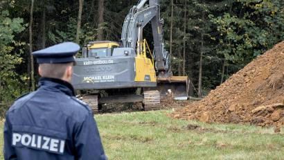 Bild: Tizian Gerbing/dpa
Die Polizei hatte die Sucharbeiten nach einem konkreten Hinweis gestartet.