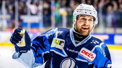 Archivbild: Tobias Neubert
Das war's: Nach über vier Jahren verlässt Luca Gläser die Blue Devils Weiden kurz nach Saisonstart und wechselt zu den Selber Wölfen. Ein Abschied mit Beigeschmack.