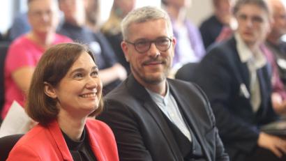 Bild: Danny Gohlke/dpa
„Nun beginnt die Arbeit“, sagte Grünen-Fraktionschefin Müller mit Blick auf die anstehenden Koalitionsverhandlungen.