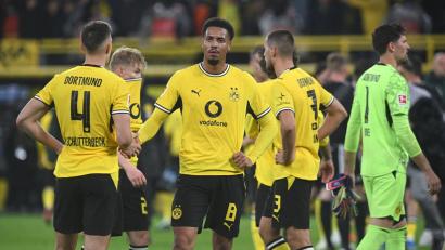 Bild: Bernd Thissen/dpa
Felix Nmecha (M) und Borussia Dortmund haben gegen Werder Bremen spät zwei Punkte verschenkt.