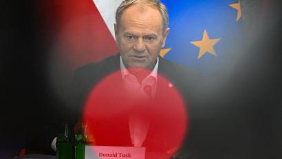 Bild: Radek Pietruszka/PAP/dpa
Schwebte in Gefahr: Regierungschef Tusk.