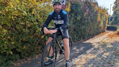 Bild: Paul Zrenner
Fast täglich mit dem Rennrad unterwegs ist Johannes Malzer aus Waldsassen. In den vergangenen zehn Jahren saß er rund 150.000 Kilometer im Sattel. "Ich habe alles dokumentiert", sagt er.