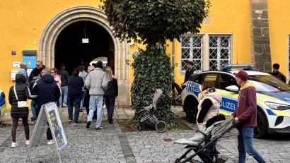 Bild: Holger Stiegler
Ein reges Kommen und Gehen herrschte am Sonntag beim Tag der offenen Tür der Polizeiinspektion Kemnath.