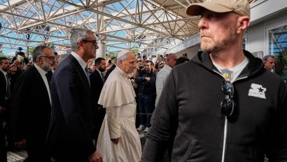 Bild: Alessandra Tarantino/AP/dpa
Bei dem Pontifex war ein Lungenknoten entdeckt worden.