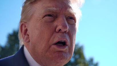Bild: Manuel Balce Ceneta/AP/dpa
Trump richtet eine Warnung an die Huthi-Miliz.