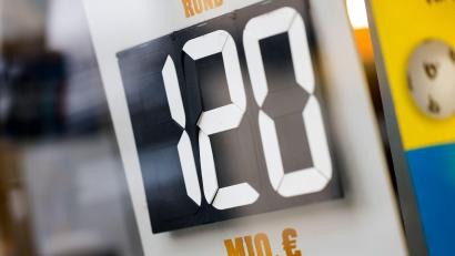 Archivbild: Thomas Banneyer/dpa
Mehr geht nicht beim Eurojackpot: Der 120-Millionen-Topf wurde geknackt.