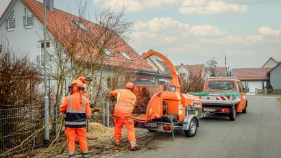 Archivbild: Werner Raschke, Stadt Amberg      
Die Stadt Amberg bietet im November einen Häckselservice für Gartenbesitzer an.