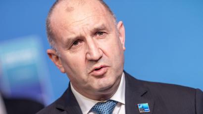 Bild: Michael Kappeler/dpa
Bulgariens Ministerpräsident Rumen Radev zufolge gab es vor der Küste des Landes erneut Drohnenangriffe auf kommerzielle Schiffe. (Archivfoto)