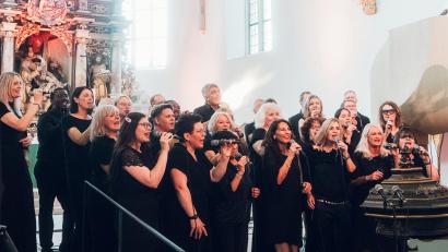 Bild: Maximilian Lawrenz
Der Gospelchor "Living Water" singt am Sonntag, 18. Oktober um 17 Uhr in der Friedenskirche Grafenwöhr Gospel und Spirituals. Foto: "Living Water" Maximilian Lawrenz.