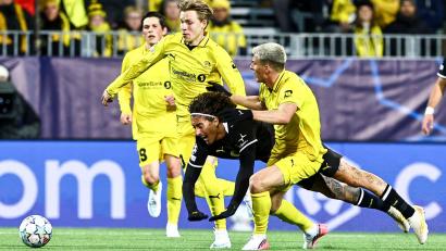 Bild: Mats Torbergsen/NTB/dpa
Dortmunds Fábio Silva hatte bei Bodö/Glimt einen schweren Stand.
