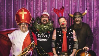 Bild: Hubert Lankes
Da Meier & Watschnbaam kommen mit ihrem Weihnachtsprogramm „O‘ghängt is!“ nach Parkstein.