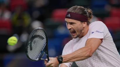 Bild: Andy Wong/AP/dpa
Alexander Zverev steht im Halbfinale von Shanghai. (Archivbild)