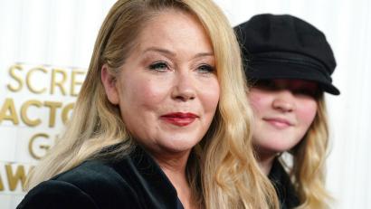 Bild: Jordan Strauss/Invision via AP/dpa
Seit ihrer Erkrankung mit MS tritt Applegate nur noch selten auf. (Archivbild)