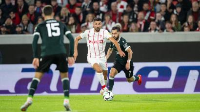 Bild: Silas Stein/dpa
Goldenes Füßchen: Vincenzo Grifo (M) traf per Freistoß zum Freiburger 1:0.