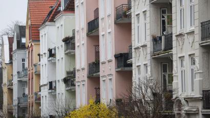 Bild: Christian Charisius/dpa
Unter den deutschen Großstädten sind Angebotsmieten in Hamburg am stärksten gestiegen. (Archivbild)