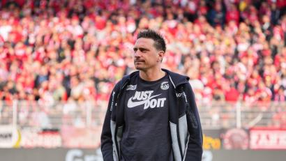 Bild: Soeren Stache/dpa
Vincent Wagner spricht über die Partie gegen Augsburg. (Archivbild)