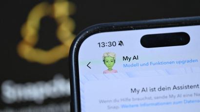 Bild: Wolf von Dewitz/dpa
Wer Snapchat nutzt, kann auf den KI-Assistenten „My AI“ zugreifen.