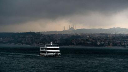 Bild: Moe Zoyari/ZUMA Press Wire/dpa
Starke Regenfälle sorgen in Istanbul für Überschwemmungen. (Archivbild)