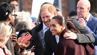 Bild: Doug Peters/PA Wire/dpa
Nottingham im Blitzlicht: Harry und Meghan zeigen sich erstmals gemeinsam seit ihrer Rückkehr
