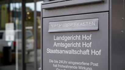 Bild: Daniel Vogl/dpa
Die Staatsanwaltschaft Hof ermittelt wegen des Verdachts des sexuellen Missbrauchs in einem Kindergarten. (Symbolbild)