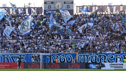 Bild: Sven Hoppe/dpa
Freuen sich auf das Stadtderby: Die Fans des TSV 1860 München. (Archivbild)