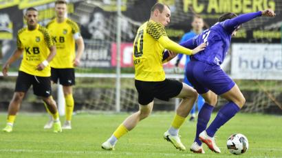 Bild: Hubert Ziegler
Florian Knauer (links) erzielte das 1:0 für den FC Amberg.