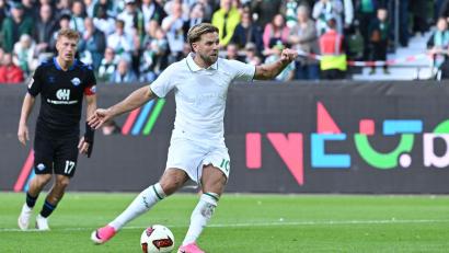 Bild: Carmen Jaspersen/dpa
Niclas Füllkrug trifft per Elfmeter zum 2:2 für Werder Bremen.