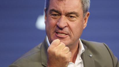 Bild: Christoph Reichwein/dpa
CSU-Chef Söder sagt einer „Roten Front“ in Berlin den Kampf an.