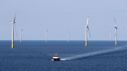 Bild: Christian Charisius/dpa
Vattenfall vermarktet nach eigenen Angaben erstmals Regelenergie auf hoher See. (Archivbild)