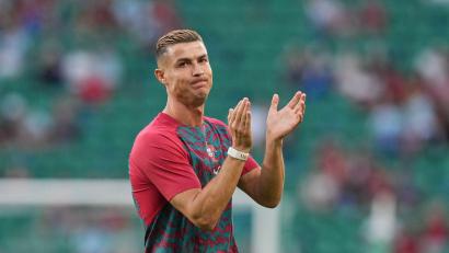Bild: Armando Franca/AP/dpa
Diese Strafe dürfte Cristiano Ronaldo nur wenig tangieren. (Archivbild)