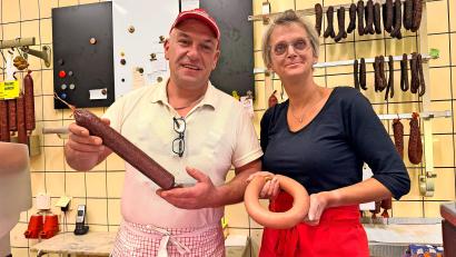 Bild: Matthias Bäumler
Matthias und Elke Siller betreiben in Mitterteich die letzte Pferdemetzgerei in der Region.