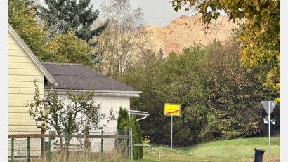 Bild: upl
Im Osten von Schnaittenbach wächst eine Abraumhalde in die Höhe. Es wird schon gescherzt über einen "neuen Monte Kaolino".