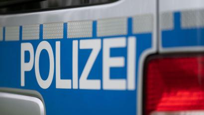 Bild: Marijan Murat/dpa
Rund 400 Kilogramm Karpfen und Hechte sind aus einem Fischweiher im Landkreis Schwandorf gestohlen worden. (Symbolbild)