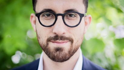 Bild: Christoph Soeder/dpa
Igor Levit betont, Kunst müsse alles sagen dürfen. (Archivbild)
