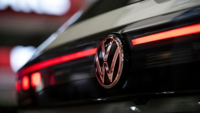 Bild: Hannes P. Albert/dpa
Eine neue Einheit soll die Entwicklung von Fahrassistenzsystemen im VW-Konzern beschleunigen. (Archivbild)