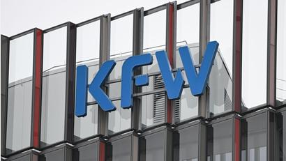 Bild: Arne Dedert/dpa
Die Förderbank KfW sieht nach wie vor keine echte Dynamik mittelständischer Investitionen in Deutschland. (Archivbild)