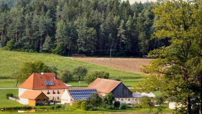 Bild: Heidi Kurz
Die stattliche Mühle in Pruihausen mit ihren Nebengebäuden ist seit 400 Jahren in Familienbesitz.